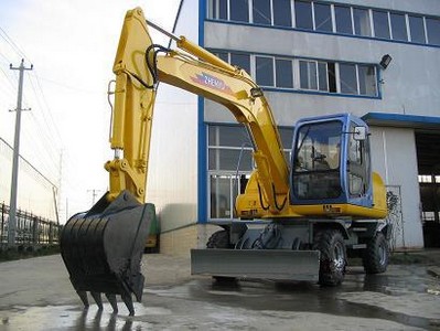 Колесный экскаватор Hefei Zhenyu ZYL80 Колесный экскаватор Hefei Zhenyu ZYL80